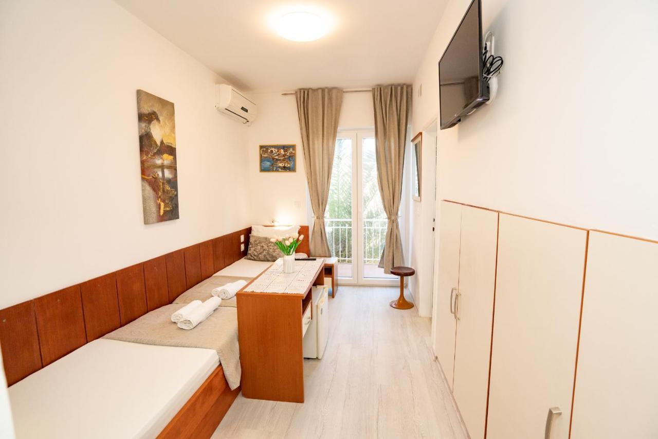 Rooms Magnolia With Pool Novalja Kültér fotó