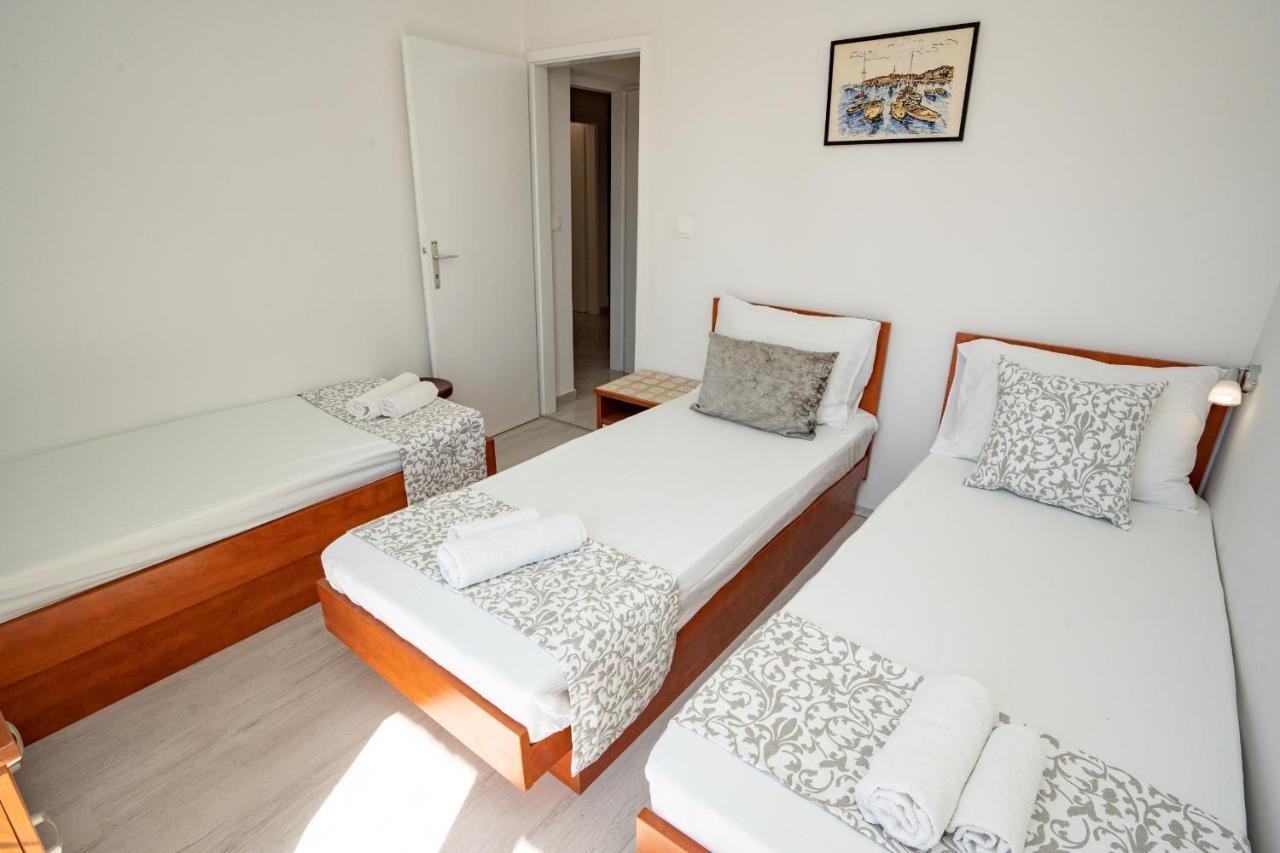 Rooms Magnolia With Pool Novalja Kültér fotó