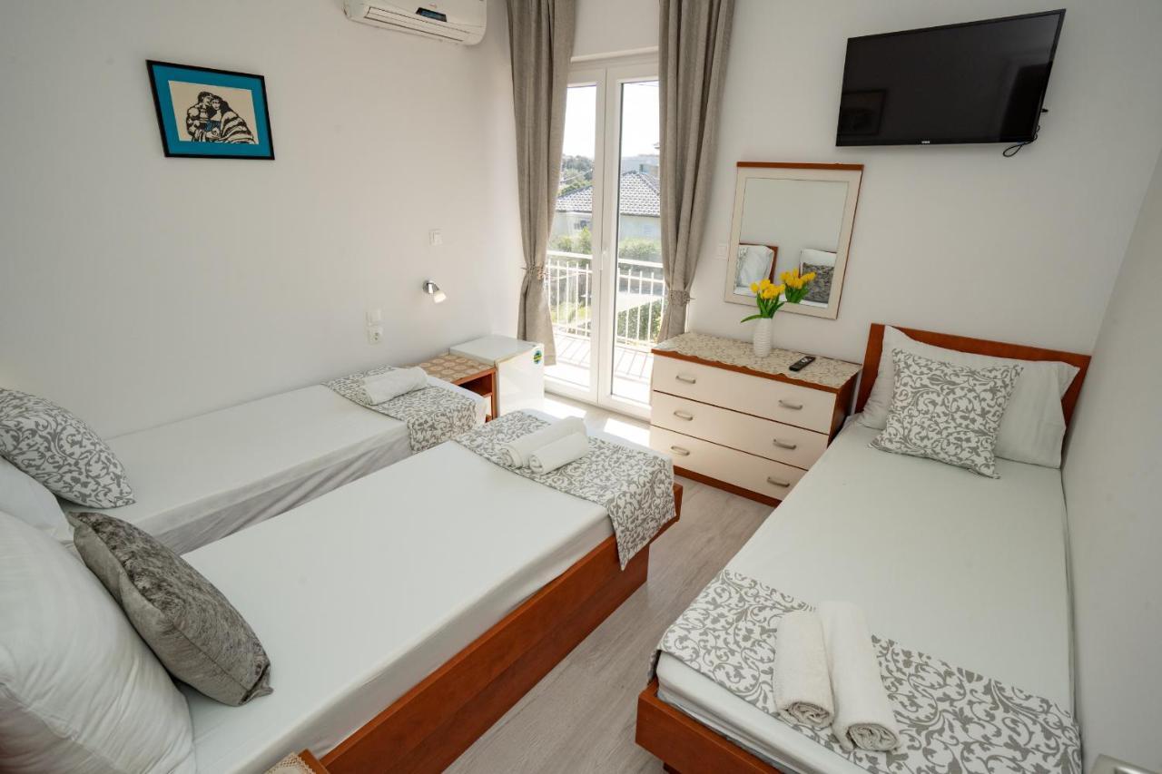 Rooms Magnolia With Pool Novalja Kültér fotó
