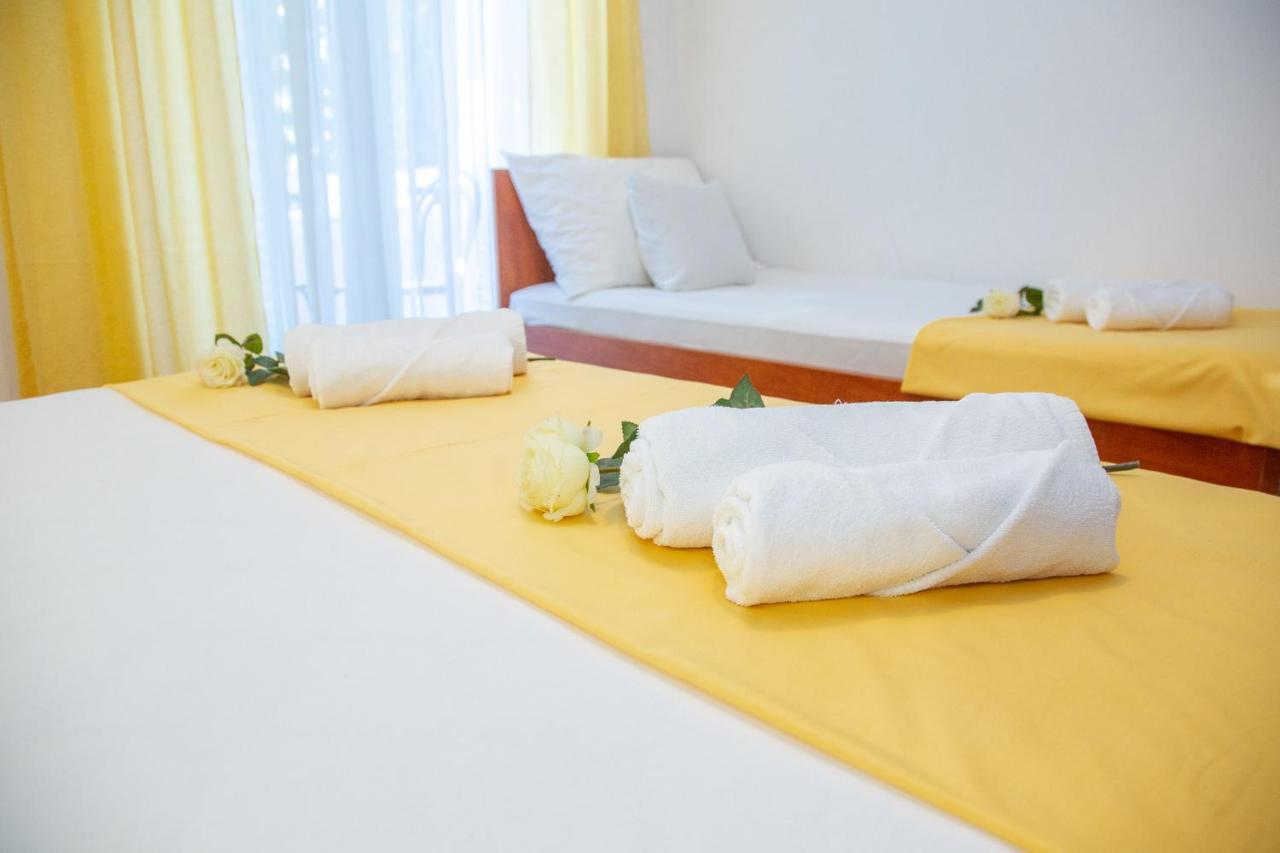 Rooms Magnolia With Pool Novalja Kültér fotó